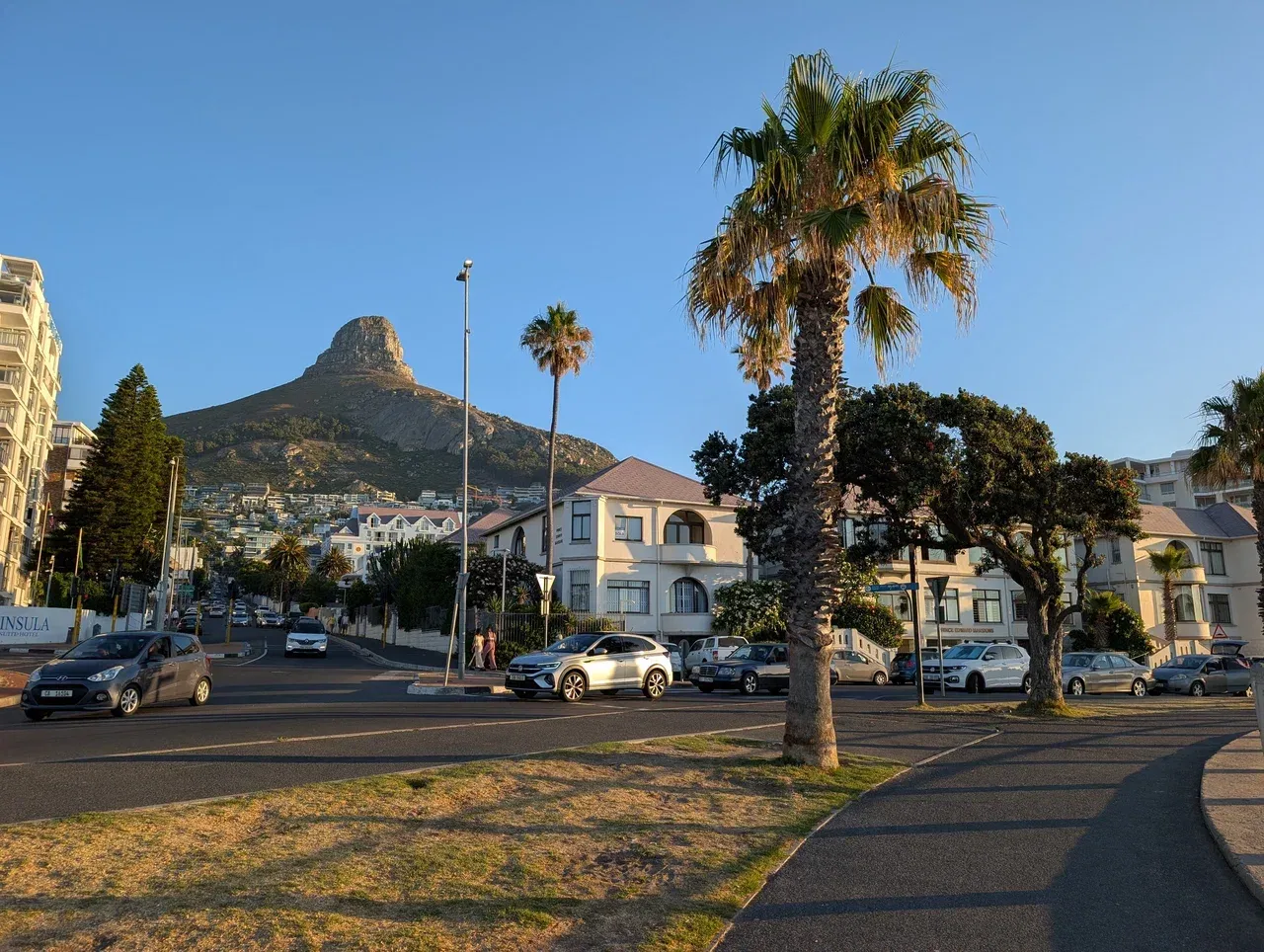 https://d2rzpmb54mcyw0.cloudfront.net/content/guides/cape-town/cape-town3.webp