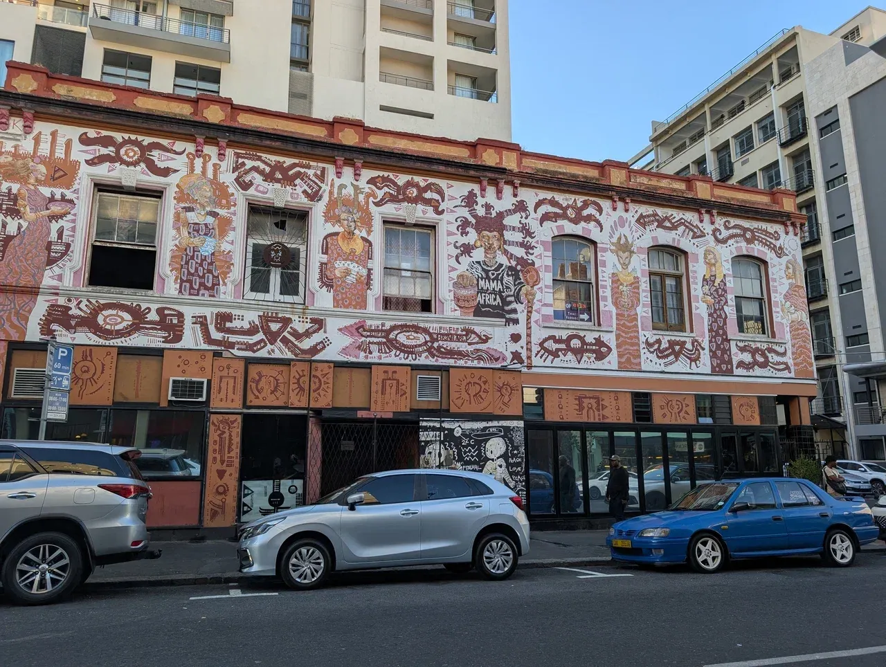 https://d2rzpmb54mcyw0.cloudfront.net/content/guides/cape-town/cape-town4.webp