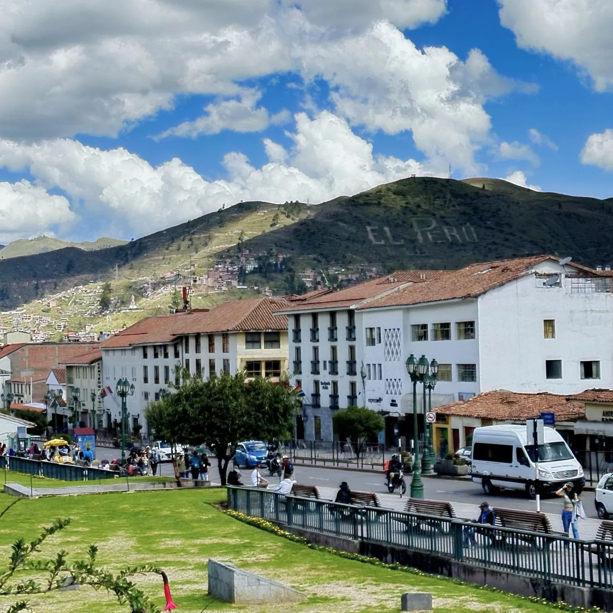 https://d2rzpmb54mcyw0.cloudfront.net/content/guides/cusco/cusco2.webp