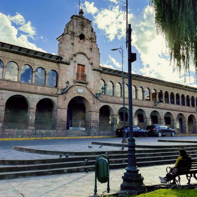 https://d2rzpmb54mcyw0.cloudfront.net/content/guides/cusco/cusco4.webp