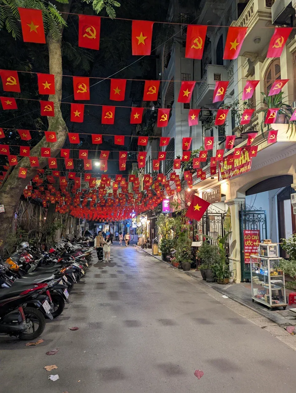 https://d2rzpmb54mcyw0.cloudfront.net/content/guides/hanoi/hanoi12.webp