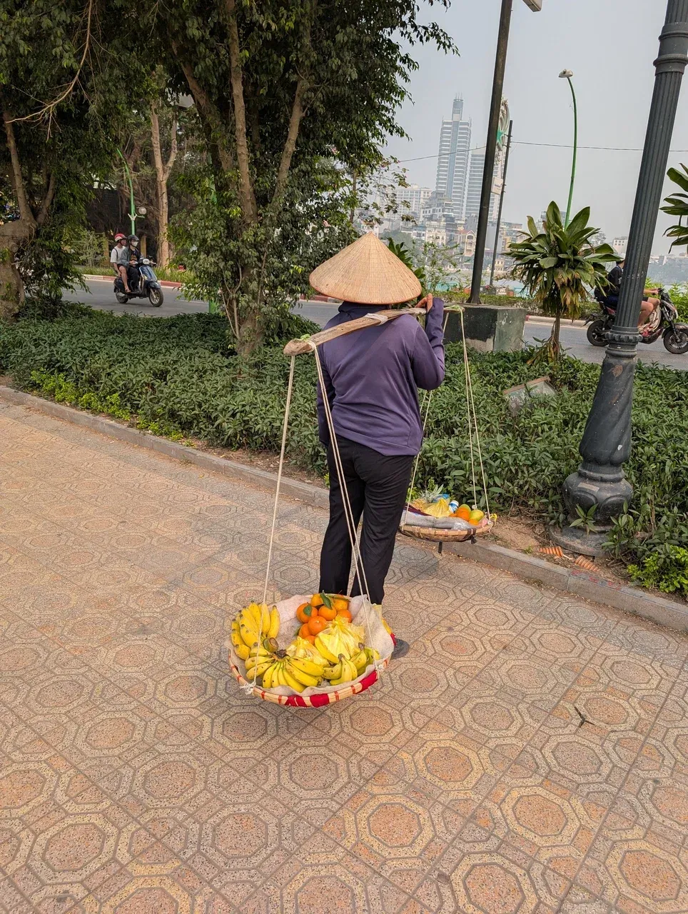 https://d2rzpmb54mcyw0.cloudfront.net/content/guides/hanoi/hanoi26.webp