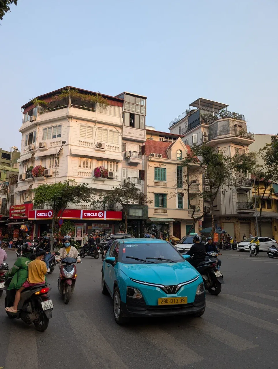 https://d2rzpmb54mcyw0.cloudfront.net/content/guides/hanoi/hanoi29.webp