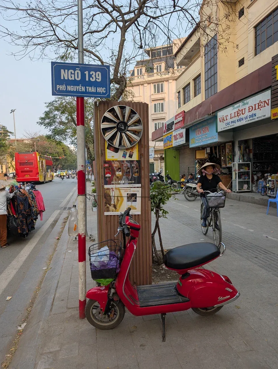 https://d2rzpmb54mcyw0.cloudfront.net/content/guides/hanoi/hanoi5.webp