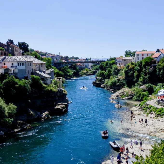 https://d2rzpmb54mcyw0.cloudfront.net/content/guides/mostar/mostar7.webp