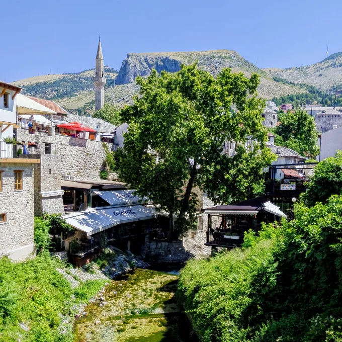 https://d2rzpmb54mcyw0.cloudfront.net/content/guides/mostar/mostar8.webp