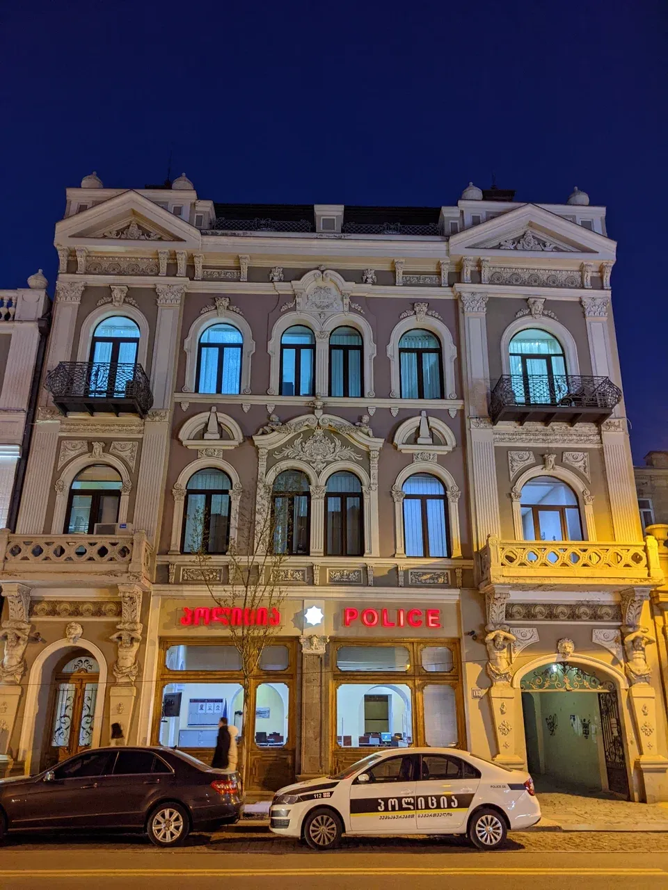 https://d2rzpmb54mcyw0.cloudfront.net/content/guides/tbilisi/tbilisi.webp
