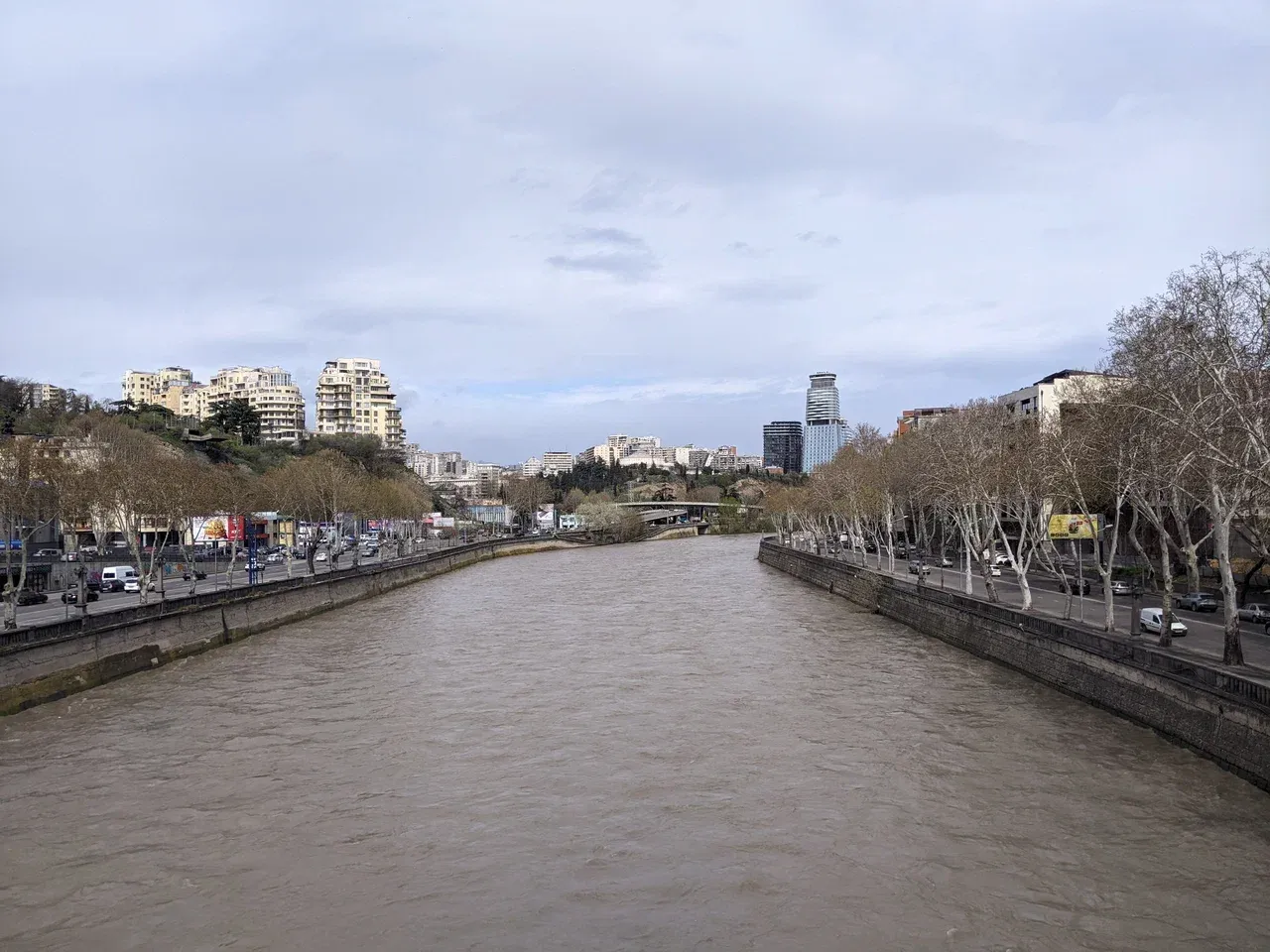 https://d2rzpmb54mcyw0.cloudfront.net/content/guides/tbilisi/tbilisi2.webp