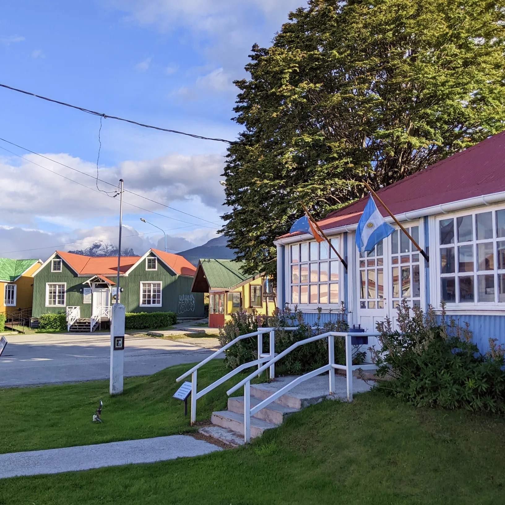https://d2rzpmb54mcyw0.cloudfront.net/content/guides/ushuaia/ushuaia7.webp
