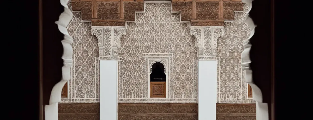 Marrakech: the city that combines contrasts, markets, and palaces