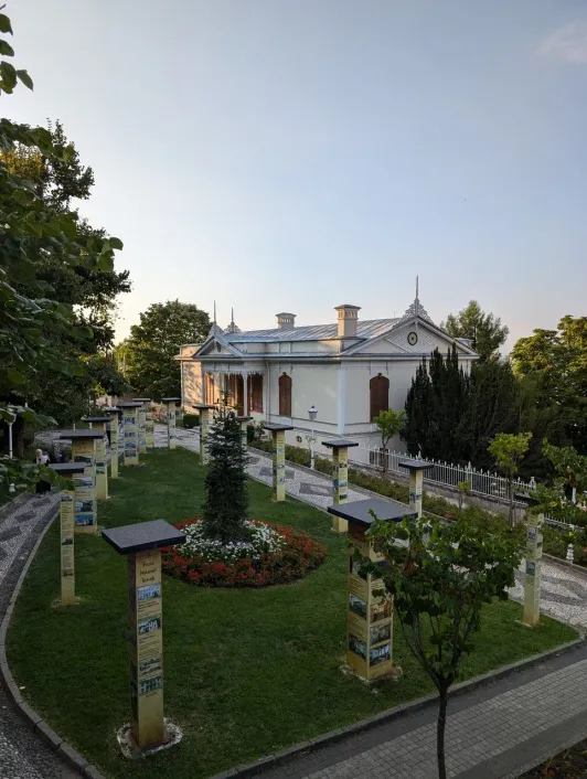 https://d2rzpmb54mcyw0.cloudfront.net/content/guides/bursa/sultan-mansion-museum3.webp