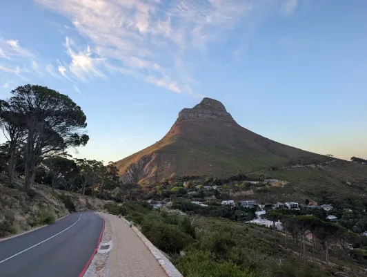 https://d2rzpmb54mcyw0.cloudfront.net/content/guides/cape-town/lion-head2.webp
