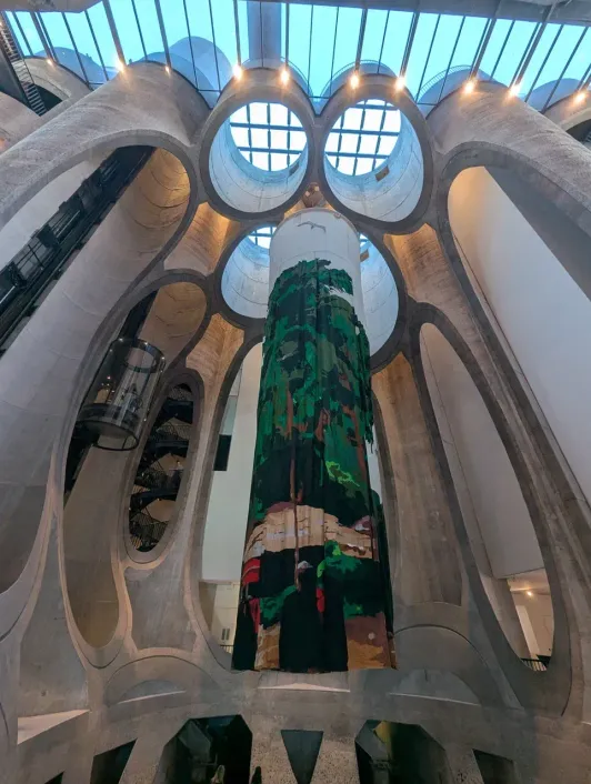https://d2rzpmb54mcyw0.cloudfront.net/content/guides/cape-town/mocaa2.webp