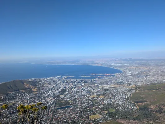 https://d2rzpmb54mcyw0.cloudfront.net/content/guides/cape-town/table-mountain2.webp