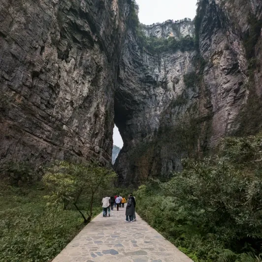 https://d2rzpmb54mcyw0.cloudfront.net/content/guides/chongqing/chongqing27.webp
