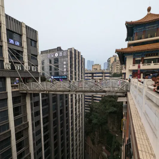 https://d2rzpmb54mcyw0.cloudfront.net/content/guides/chongqing/square3.webp