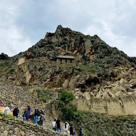 https://d2rzpmb54mcyw0.cloudfront.net/content/guides/cusco/ollantaytambo2.webp