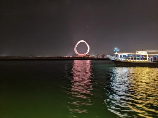 https://d2rzpmb54mcyw0.cloudfront.net/content/guides/doha/fifa-world-cup-2022-statue2.webp