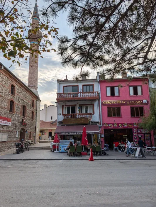 https://d2rzpmb54mcyw0.cloudfront.net/content/guides/eskisehir/odunpazari3.webp