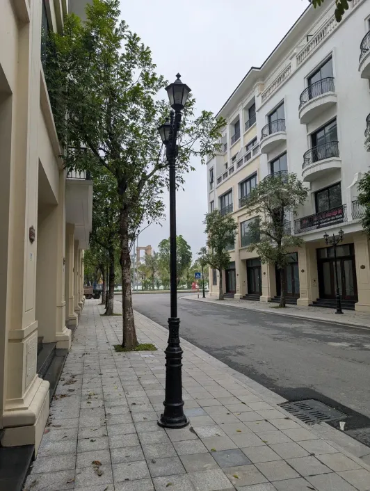 https://d2rzpmb54mcyw0.cloudfront.net/content/guides/hanoi/ocean-city5.webp