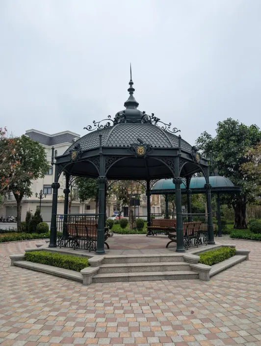 https://d2rzpmb54mcyw0.cloudfront.net/content/guides/hanoi/ocean-city6.webp