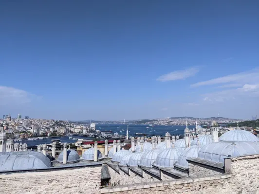 https://d2rzpmb54mcyw0.cloudfront.net/content/guides/istanbul/suleymanie2.webp