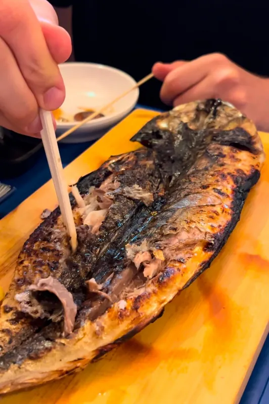 https://d2rzpmb54mcyw0.cloudfront.net/content/guides/jeju/ory-fishmarket4.webp