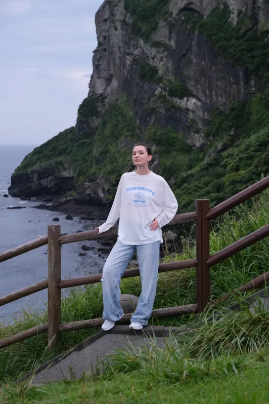 https://d2rzpmb54mcyw0.cloudfront.net/content/guides/jeju/umutgae-coast2.webp