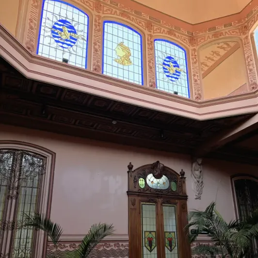 https://d2rzpmb54mcyw0.cloudfront.net/content/guides/lima/kokopelli-hostel3.webp