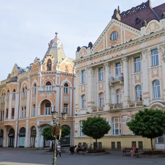 https://d2rzpmb54mcyw0.cloudfront.net/content/guides/novisad/liberty-squere3.webp