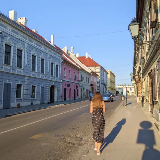 https://d2rzpmb54mcyw0.cloudfront.net/content/guides/novisad/petrovaradin2.webp