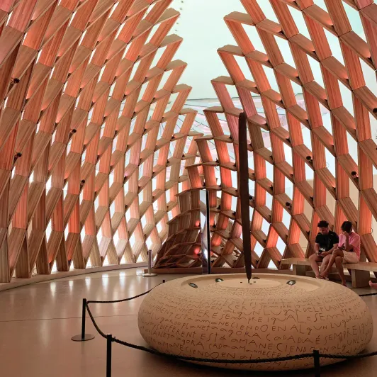 https://d2rzpmb54mcyw0.cloudfront.net/content/guides/rio/future-museum3.webp