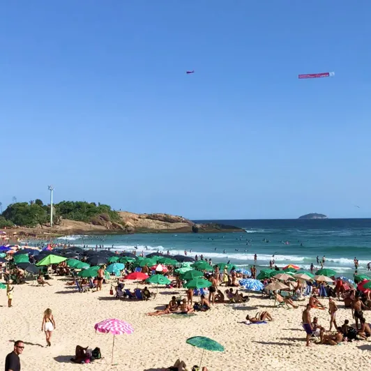 https://d2rzpmb54mcyw0.cloudfront.net/content/guides/rio/ipanema3.webp
