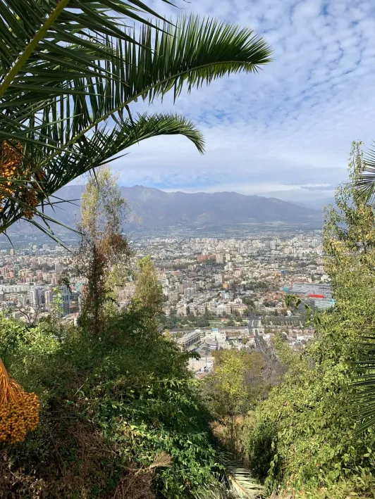 https://d2rzpmb54mcyw0.cloudfront.net/content/guides/santiago/san-cristobal4.webp