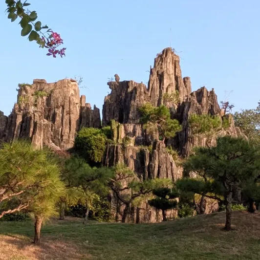 https://d2rzpmb54mcyw0.cloudfront.net/content/guides/shenzhen/chinese-folk-culture-village5.webp