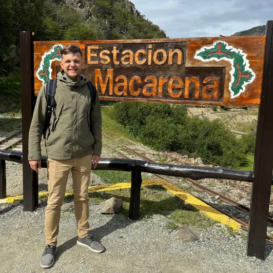 https://d2rzpmb54mcyw0.cloudfront.net/content/guides/ushuaia/prison-train4.webp