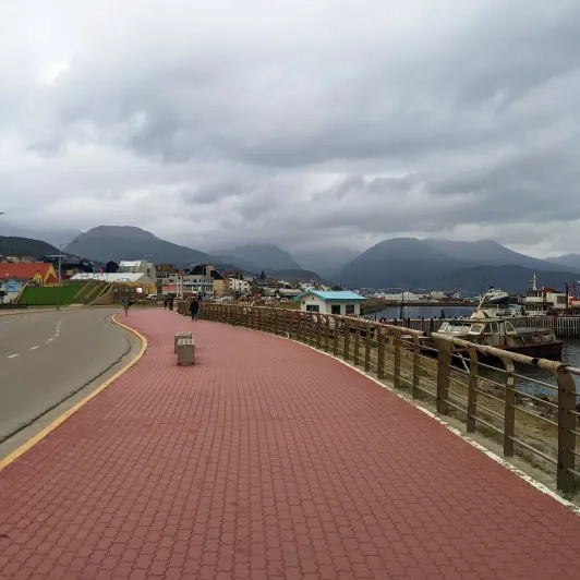 https://d2rzpmb54mcyw0.cloudfront.net/content/guides/ushuaia/sign2.webp