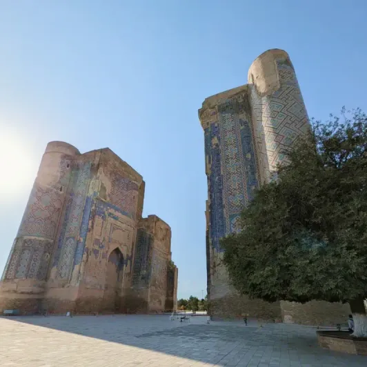 https://d2rzpmb54mcyw0.cloudfront.net/content/guides/uzbekistan/aksaray3.webp
